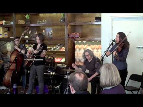 Annabelle Chvostek - The Sioux