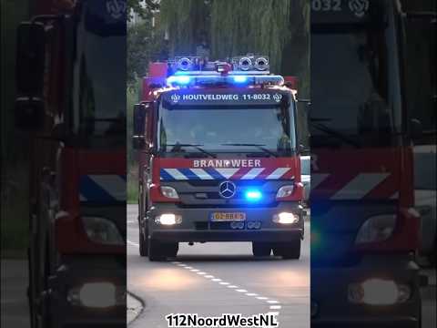 Brandweer Zaandam TS 11-8032 naar een grote brand #einsatz #brandweer #feuerwehr #firefighter #fire