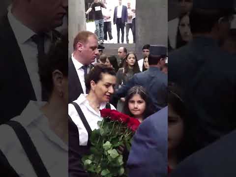    «Քո բոլոր ընկերները սա են նայում, Արփի ջան»․ Աննա Հակոբյանը՝ «Նիկո՛լ, ցեղասպան» վանկարկումների մասին