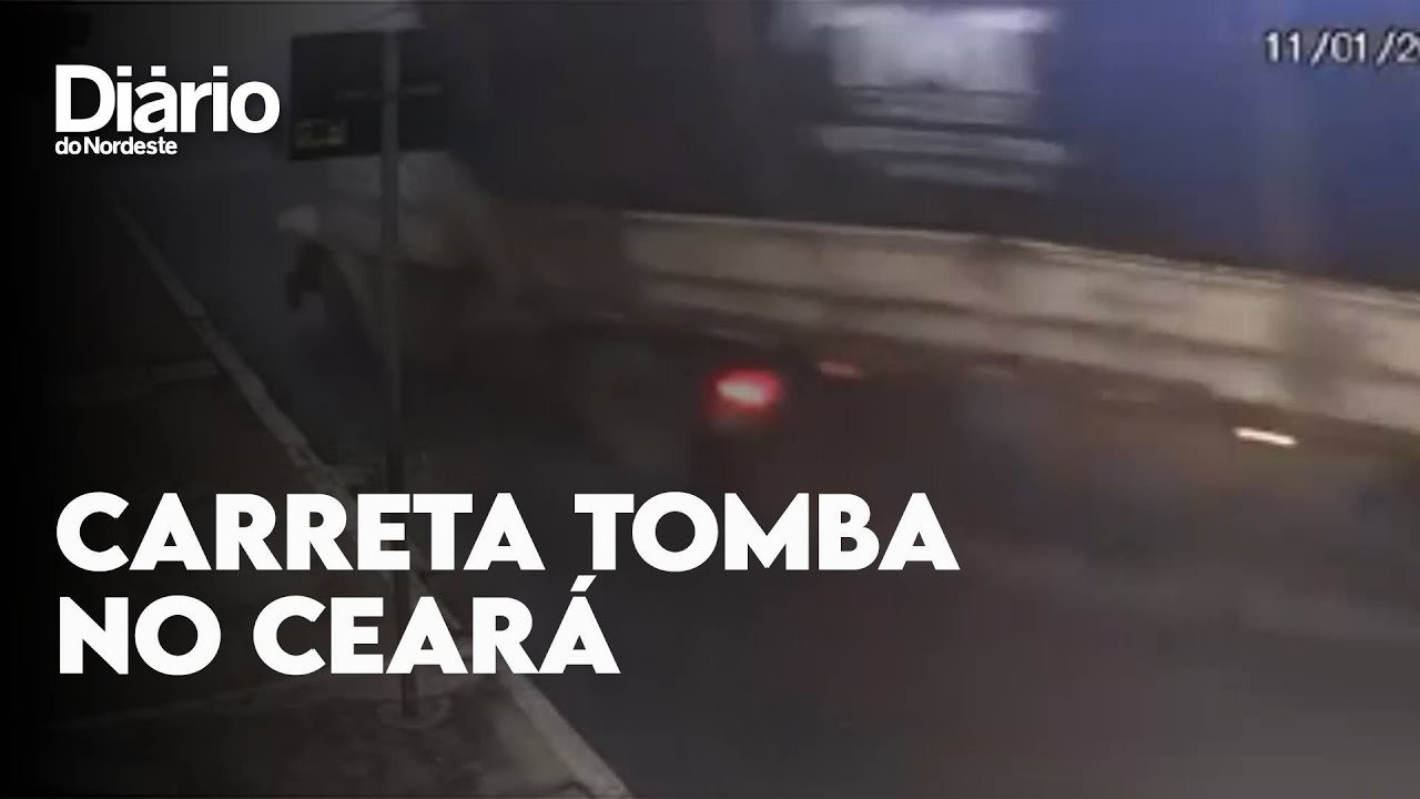 Imagem da notícia Carreta tomba ao descer ladeira em Viçosa do Ceará