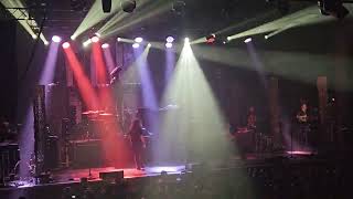 Download lagu Fit For A King - Breaking The Mirror LiVE @ The Fortitude Music Hall, Brisbane  mp3