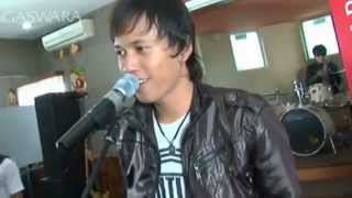 Download lagu Dadali - Beauty And The Best mp3