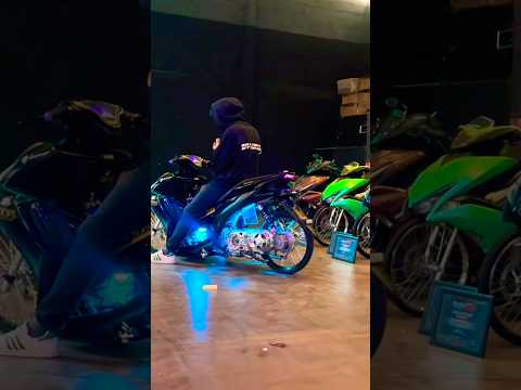 Siapa yang bilang Aerox 155 nggak bisa tampil beda? Cek modifikasi kece ini dan siap-siap terinspirasi! 🚀✨