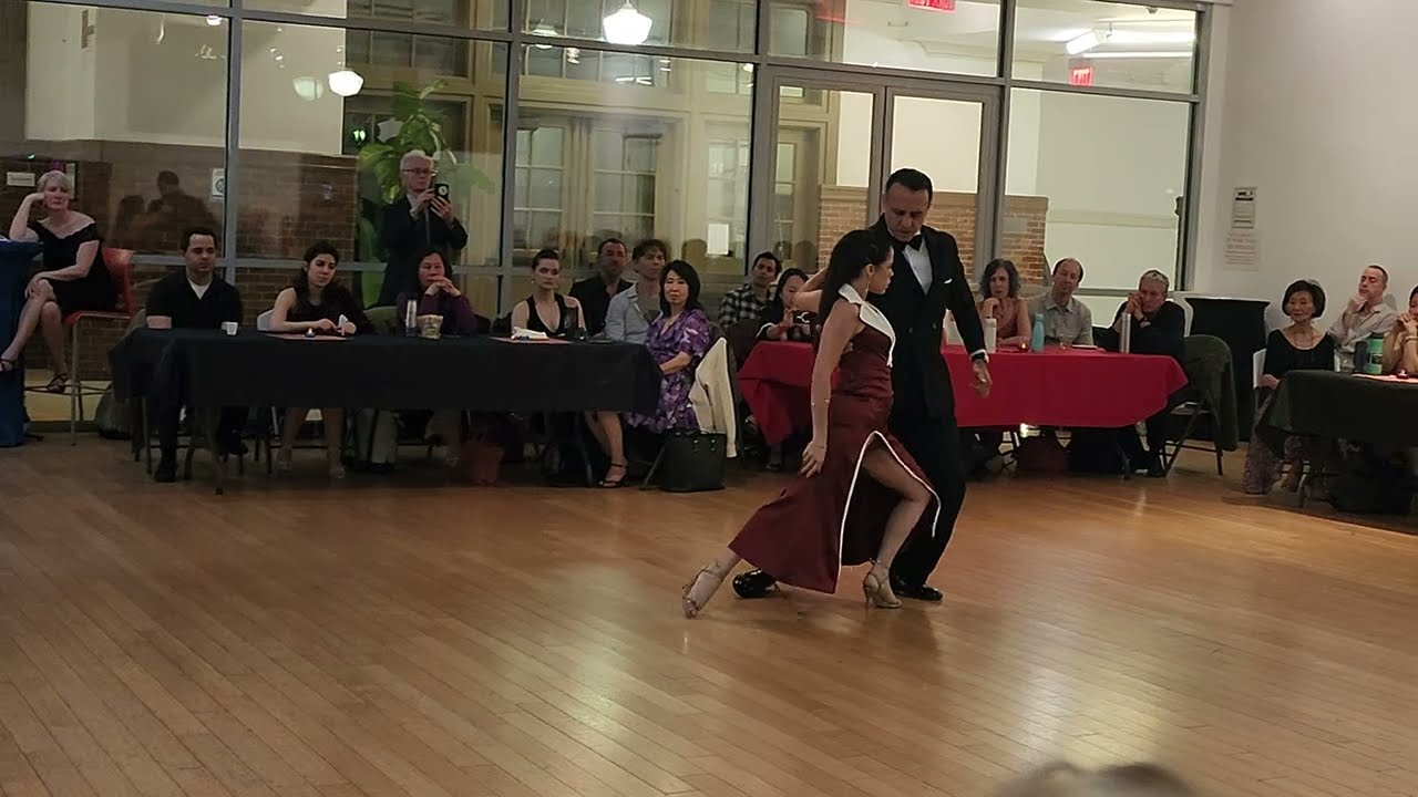 Argentine Tango: Andres Bravo & Carolina Balmaseda - Nuestro Balance