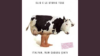 Kadr z teledysku Supergiovane tekst piosenki Elio e le Storie Tese