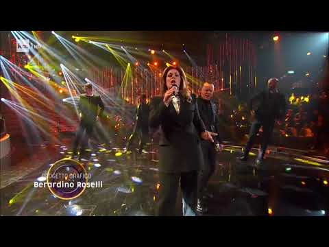 Vanessa e Gigi in "No vale la pena enamorarse" - 20 anni che siamo italiani 13/12/2019