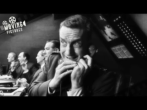 Briefing POTUS On Russian Nuclear Attack | Dr. Strangelove (Peter Sellers, George C. Scott)