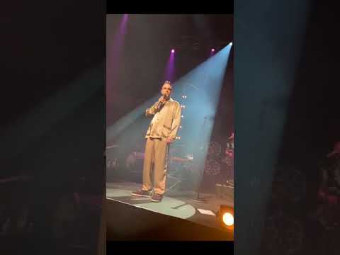 download lagu mp3 mp4 Robbie Williams Under The Radar, download lagu Robbie Williams Under The Radar gratis, unduh video klip Robbie Williams Under The Radar