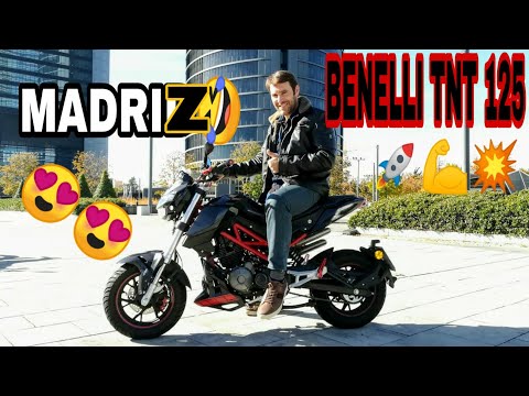 En BENELLI TNT 125 too LOCO por MADRID | REKADISTA BARRIETES Y MADRIZ RIDER