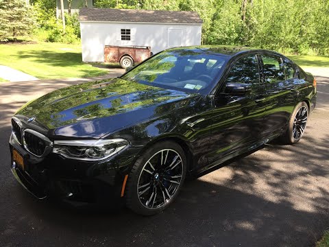 M5's AWD does not like slippery roads.