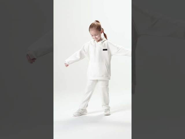 هودي كاجوال أوفرسايز للأطفال للجنسين - أوف وايت