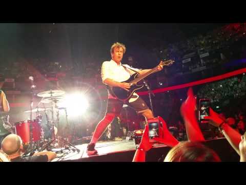 McBusted O2 04/04/2015 Air Hostess HD