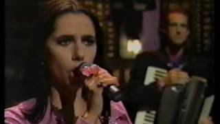 PJ Harvey - Send His Love To Me performance (1995)(HQ)