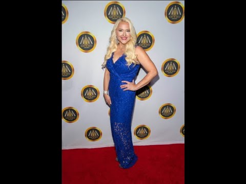 Promotional video thumbnail 2 for Sax Diva Suzanne Grzanna