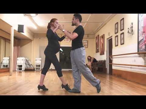 Tango 202: full turn slowmo