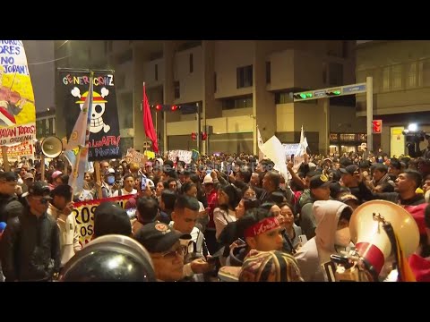 One dead, 100 injured in Peru's 'Gen Z' protest against corruption and crime, prompting investigatio