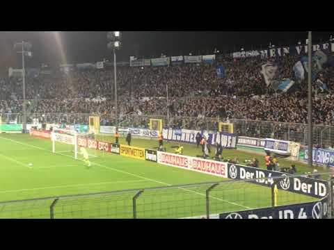 26.10.21 TSV 1860 München - FC Schalke 04   1:0  -  Schlusspfiff