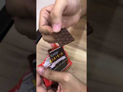 🍫#asmr Lala milk chocolate bar #yummy #satisfying