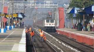 preview picture of video 'WAP 7, ASN-BWN,speed, Rajdhani- what else do you need :-)'