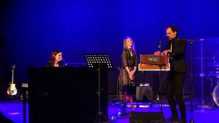 L&#39;Aura e Nathalie - Joga (cover di Bjork)