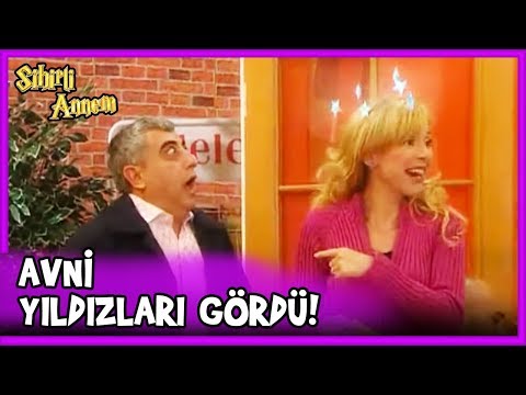 Avni, Betüş'ün Yıldızlarını Görüyor! - Sihirli Annem 29. Bölüm