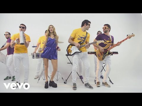 Los Bonnitos - Dame la Mano (Video Clip)