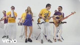 Los Bonnitos - Dame la Mano (Video Clip)