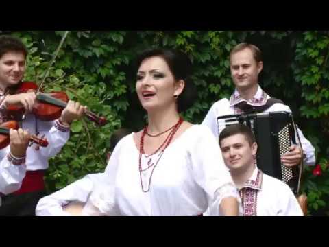 Larisa Sprincean & Orchestra,,Rapsozii Moldovei"dir.Vitalie Dorin - De la Nistru vin pe jos