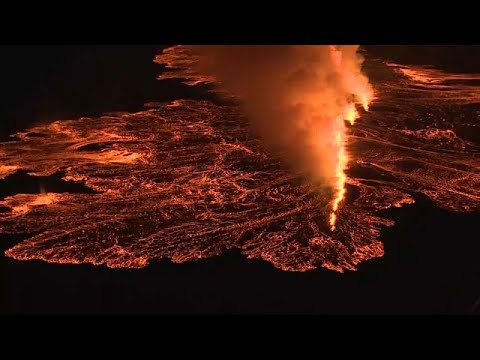 Spektakuläre Bilder: Auf isländischer Halbinsel Reykjanes sprudelt wieder Lava