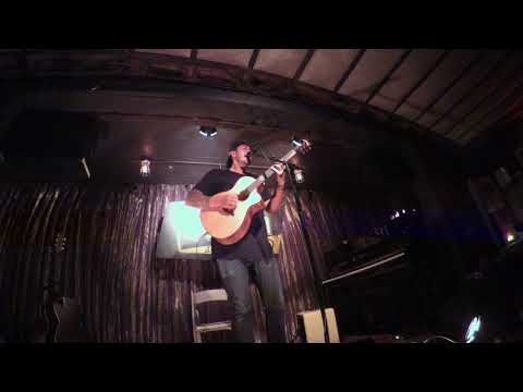 Justin Kawika Young - Winflo Austin, TX 90's R&B Jam live...