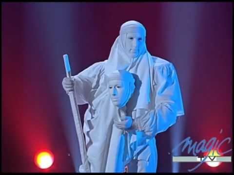 Jerome Murat   Die Statue The statue   The greatest cabaret show