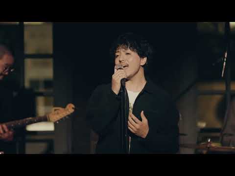 Roomies - Close to Being Love (Live)