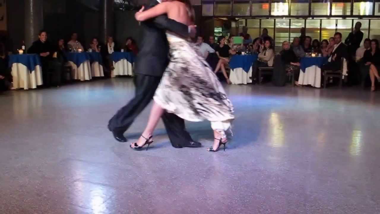 Sebastián Achaval y Roxana Suarez. - ARGAÑARAZ - Ricardo Tantiri