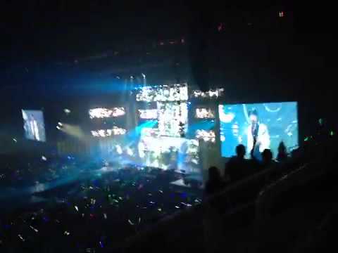 070614 FanCam Music Bank in Brasil - I'm a loner (CNBlue)