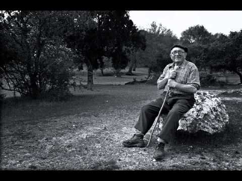 Hombres discutiendo en valenciano // Homes discutint en valencià