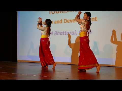 Mayalulai jatrai ma vetiyo / movie - Saino Cover dance by Sonia & Divya