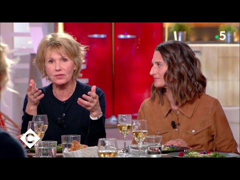 Dîner avec Miou-Miou, Camille Chamoux et Camille Cottin - C à Vous - 11/04/2018