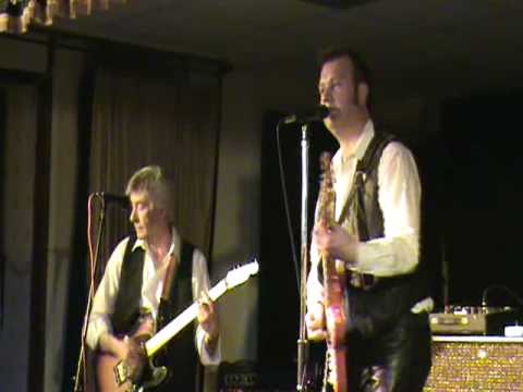 The Stingrays at Radcliffe-on-trent rock'n'roll club (song 2) 2009