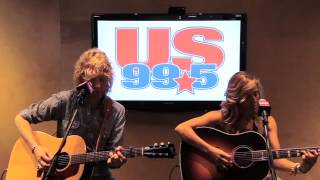Sheryl Crow Performs &quot;Homecoming Queen&quot; At US99.5