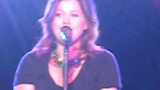 Kelly Clarkson - Walking After Midnight - Allentown, PA - 3rd September