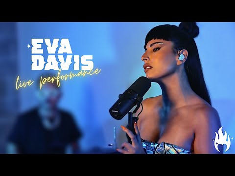 EVA DAVIS - "MUY CARO" + "Lo Bueno Y Rico" (En Vivo)