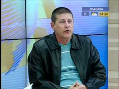05 06 2012 RBS TV BOM DIA SC FALTA RECURSOS HUMANOS MEDICOS PREFEITURA CYRO SONCINI