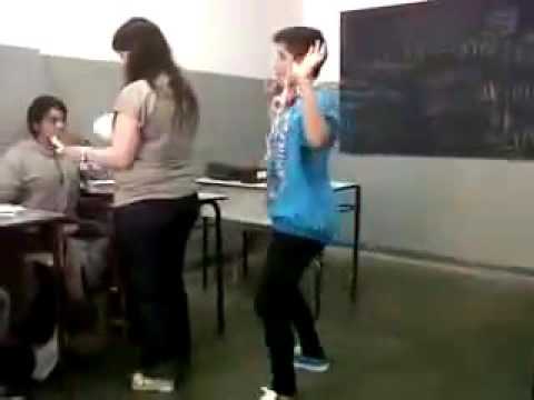 Valen Etchegoyen en el colegio