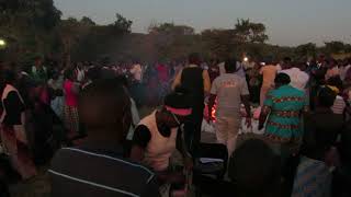 Believers in Mzuzu (Malawi) singing around the Bon