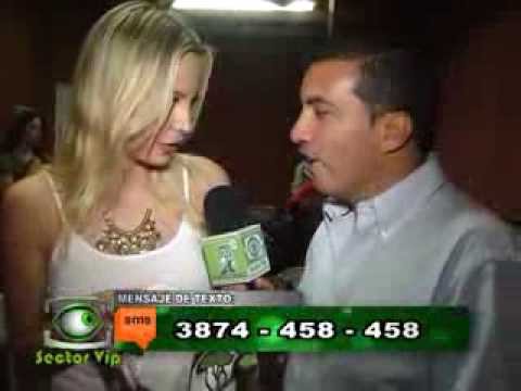 SECTOR VIP 2013 - NOTA SOLEDAD VILLAMIL Y DESFILE ERIKA MITDANK