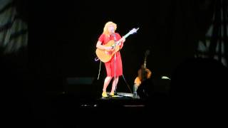 Martha Wainwright - Bleeding all over you