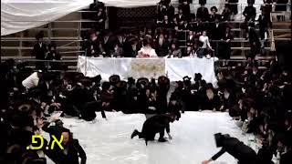 זריקת תפוחים טיש בסנז מוצאי סימח תורה 5786