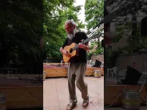 Bob Corn - Danny Nedelko (Idles)