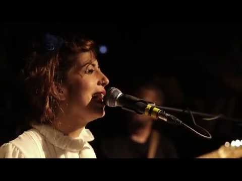 Toffee Toes - What Went Between Us Live @ Hoodna