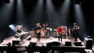 Amund Maarud - Honey Bee - Ælvespeilet Porsgrund